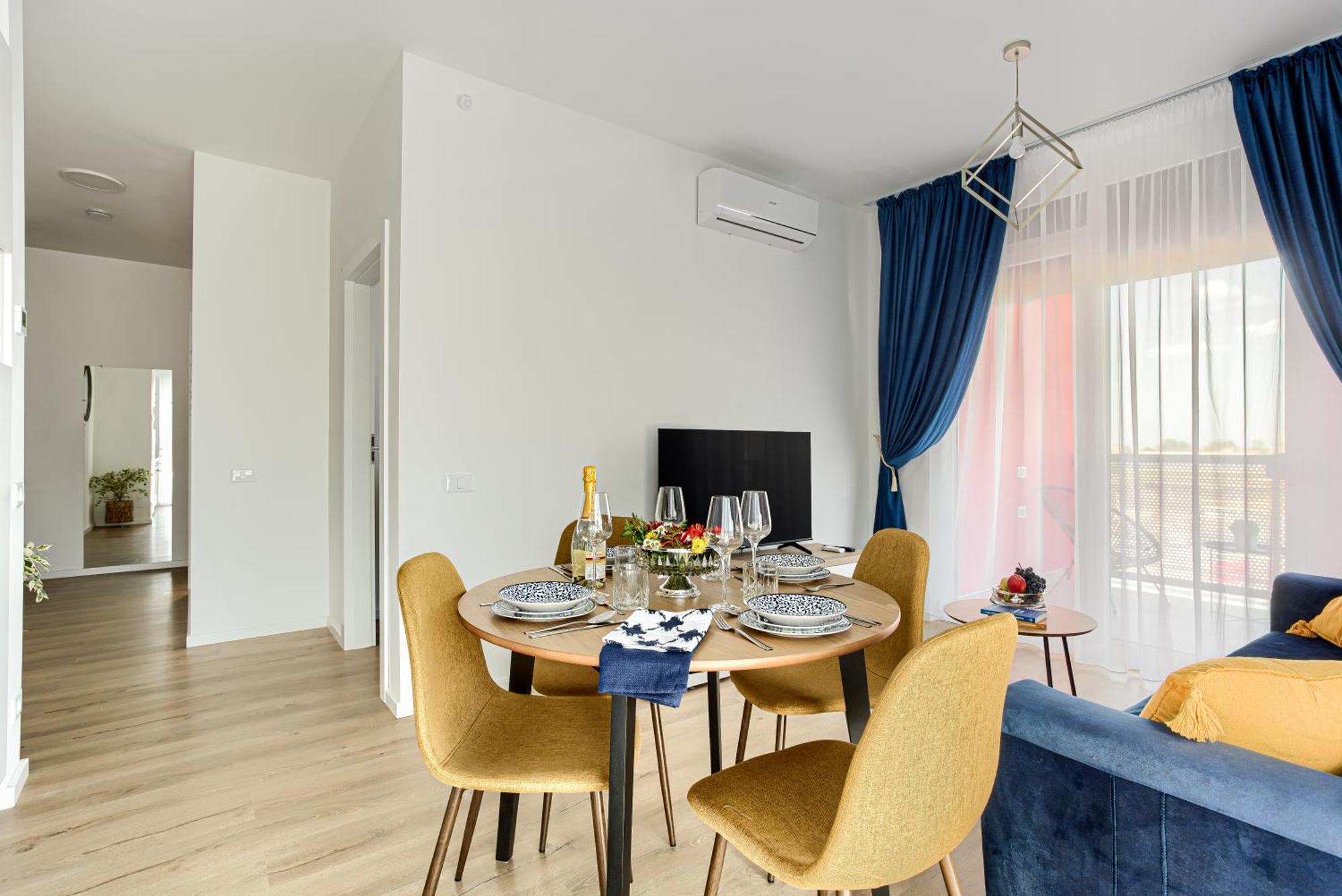 Ari Navy Apartment - High-End Residence Arad Zewnętrze zdjęcie